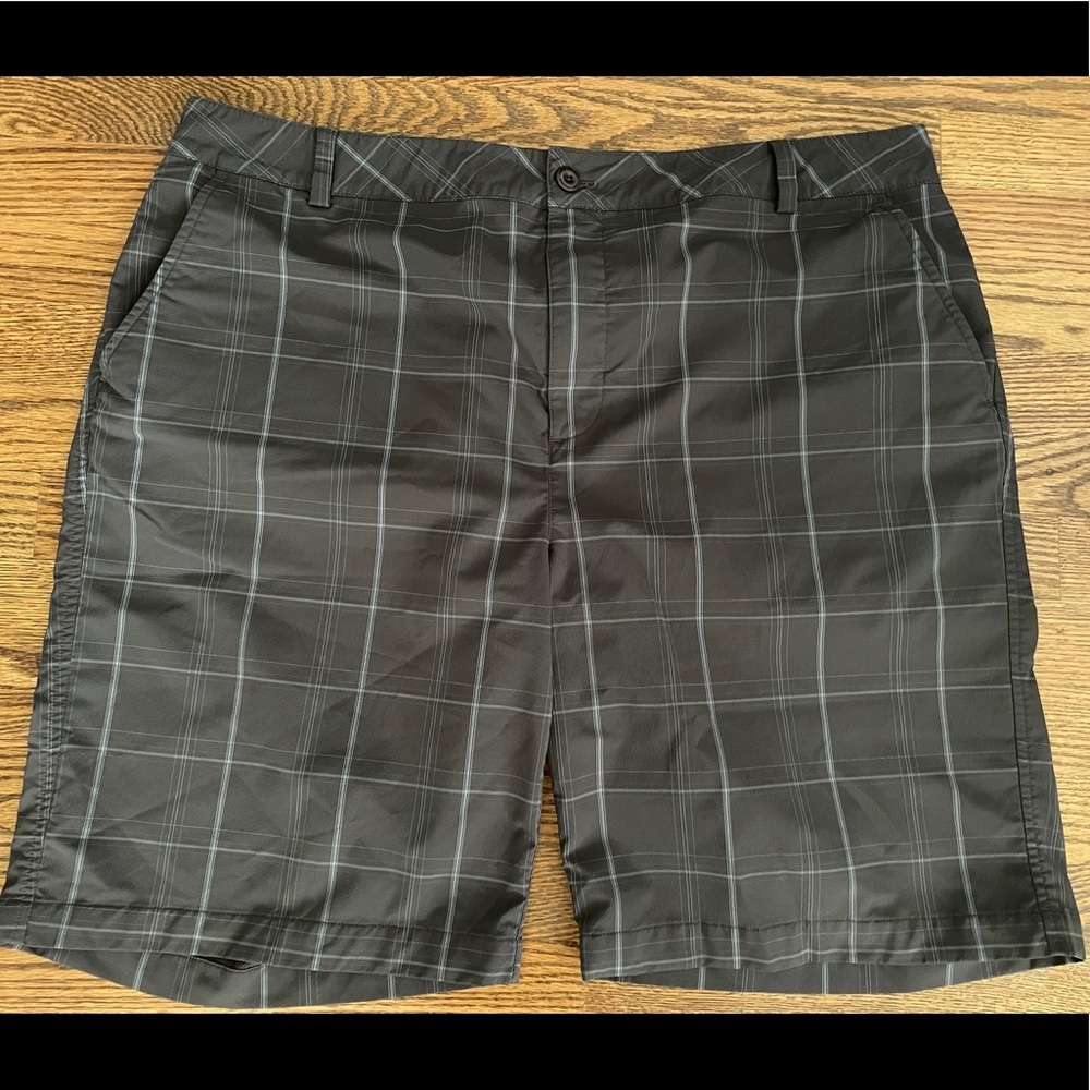 Under Armour Gray Plaid Golf Shorts